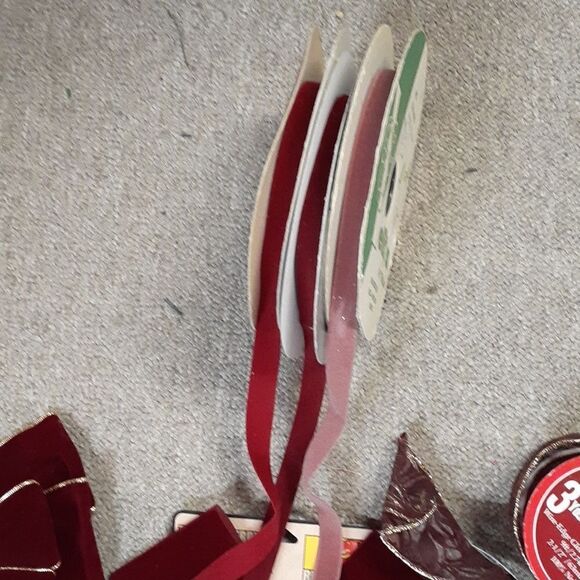 Mega lot of  ribbons & bows, great for crafts ,sewing, parties - Picture 4 of 6